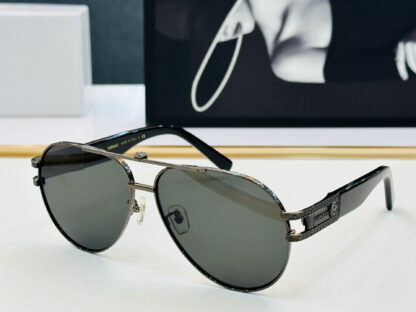 Versace fashion trend sunglasses - Image 2