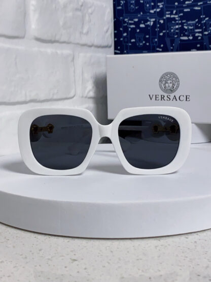 Versace fashion trend sunglasses - Image 3
