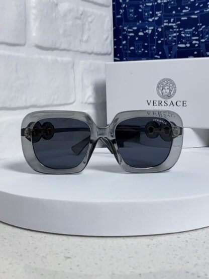 Versace fashion trend sunglasses - Image 2