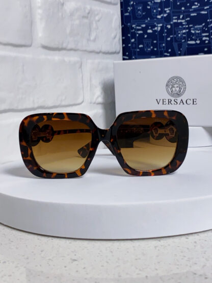 Versace fashion trend sunglasses - Image 2