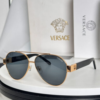 Versace fashion trend sunglasses - Image 2