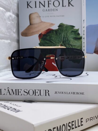 Versace fashion trend sunglasses - Image 2
