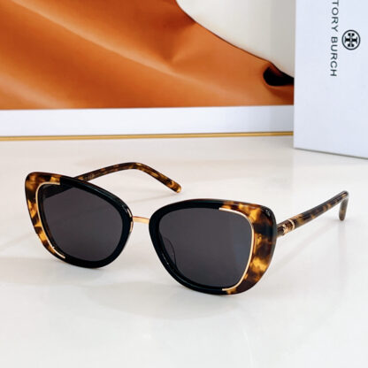 Versace fashion trend sunglasses - Image 2