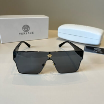 Versace fashion trend sunglasses - Image 3