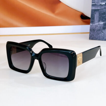 Versace fashion trend sunglasses - Image 2