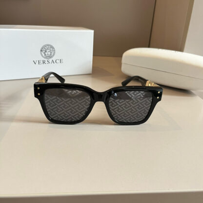 Versace fashion trend sunglasses - Image 2