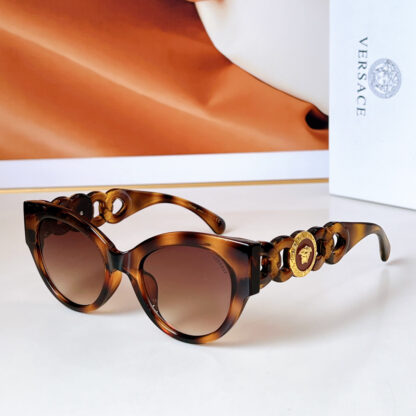 Versace fashion trend sunglasses - Image 2