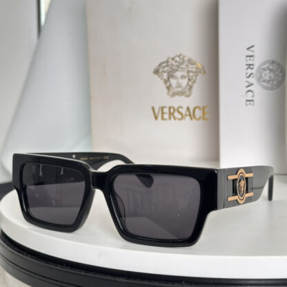 Versace fashion trend sunglasses - Image 2