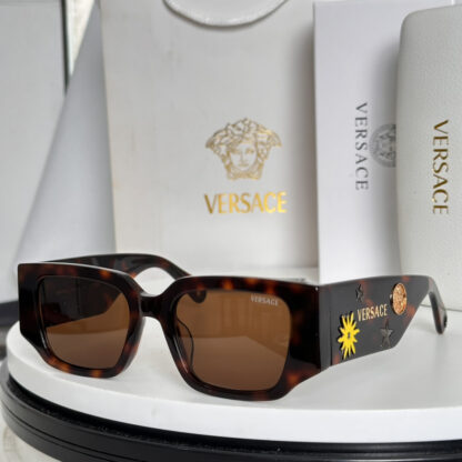 Versace fashion trend sunglasses - Image 2