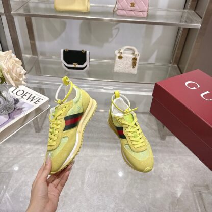 Gucci removable and adjustable ankle strap sneakers - Image 3