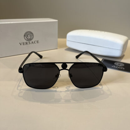 Versace fashion trend sunglasses - Image 2