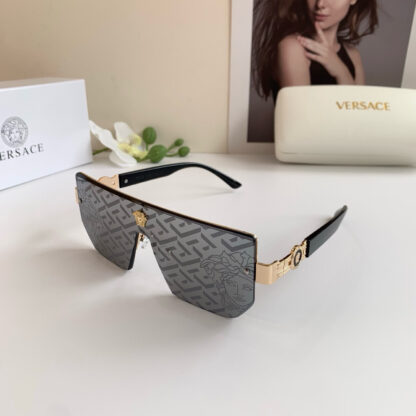 Versace fashion trend sunglasses - Image 2