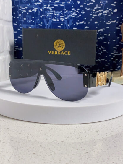 Versace fashion trend sunglasses - Image 3