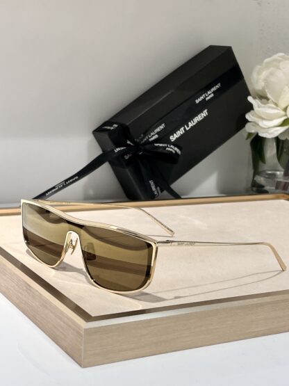 Yves Saint Laurent fashion sunglasses - Image 2