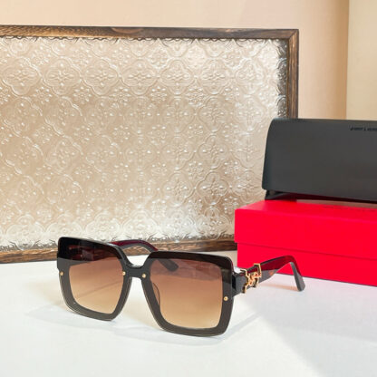 Yves Saint Laurent fashion sunglasses - Image 2