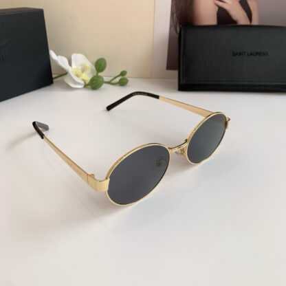 Yves Saint Laurent fashion sunglasses - Image 2