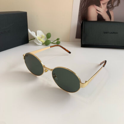 Yves Saint Laurent fashion sunglasses - Image 2