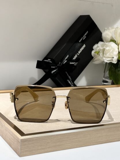 Yves Saint Laurent fashion sunglasses - Image 2