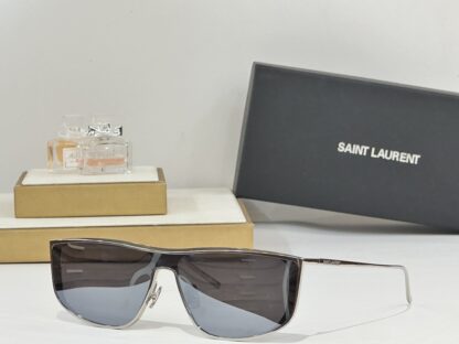 Yves Saint Laurent fashion sunglasses - Image 2