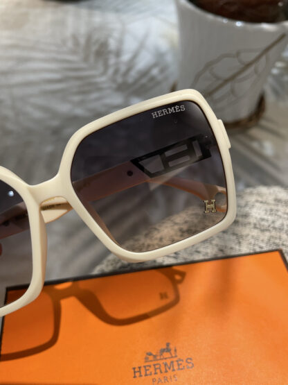 Hermes Fashion Sunglasses - Image 2