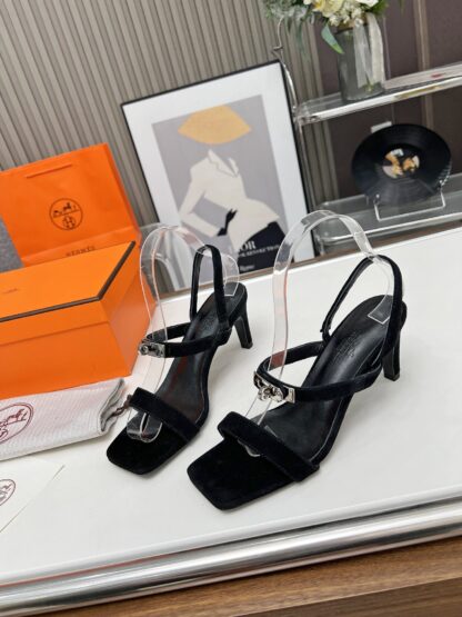Hermès handmade black stiletto sandals - Image 2