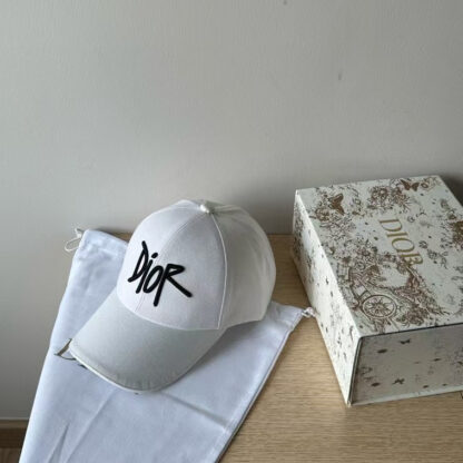 Dior simple white baseball cap - Image 3