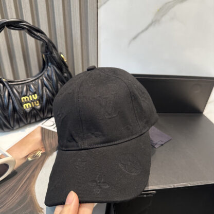 Louis Vuitton versatile fashion baseball cap - Image 2