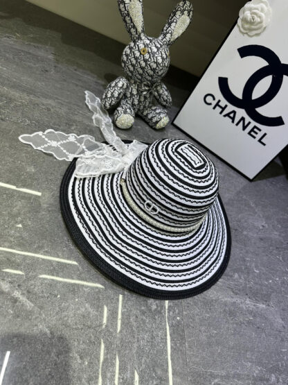 Dior lace pearl bow bucket hat - Image 3