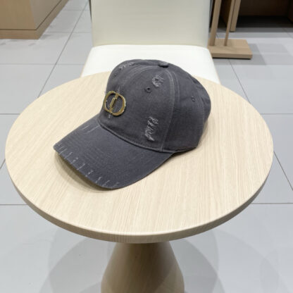 Dior stylish simple baseball cap - Image 3