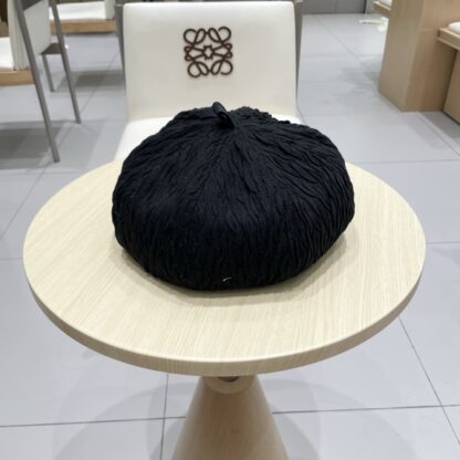 Louis Vuitton Japanese retro simple versatile pleated beret flat cap - Image 2