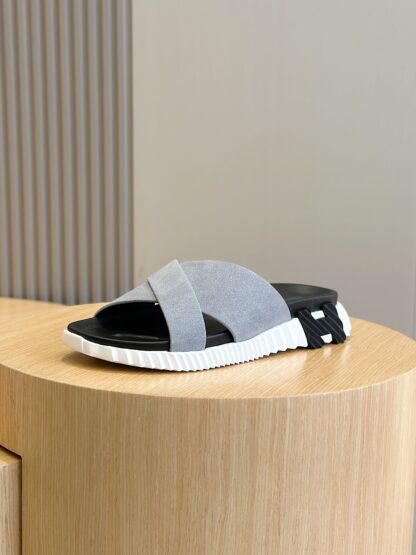 Hermès Men's Light Grey Cross Ultra Light Comfort Slippers - Image 2