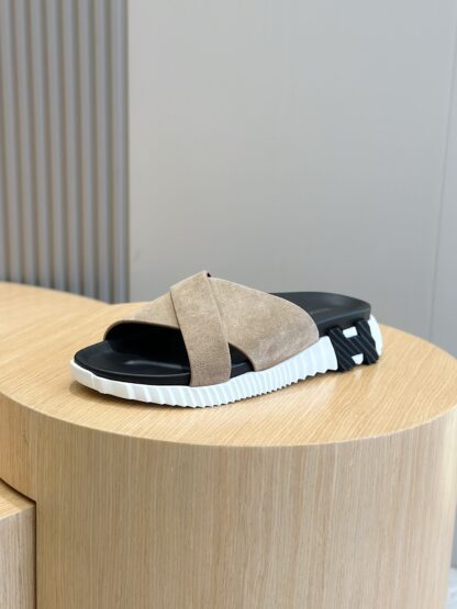 Hermès Men's Light Apricot Cross Ultra Light Comfort Slippers - Image 2