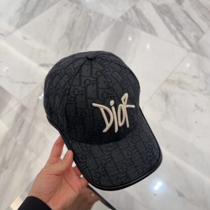 Dior Fashion Casual Embroidered Baseball Cap - Image 3
