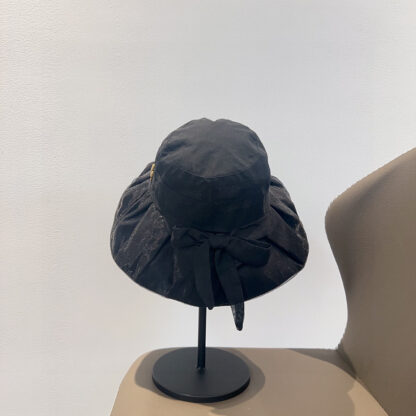Louis Vuitton's new smooth waterproof foldable bucket hat - Image 2