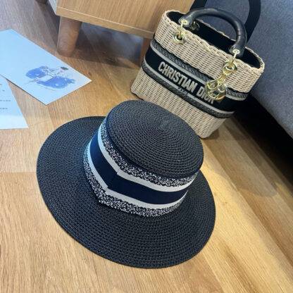 Dior's new stylish flat straw hat - Image 3