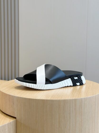 Hermès white and black men's cross-over ultra-light and comfortable slippers - Image 2