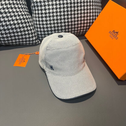 Hermès Breathable Canvas Baseball Cap - Image 2