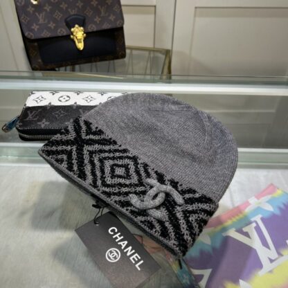 Chanel autumn and winter fashion soft knitted beanie - Image 2