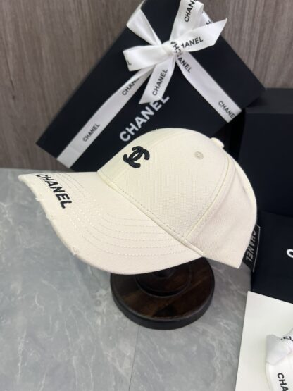 Chanel Classic Casual Baseball Cap - Image 2
