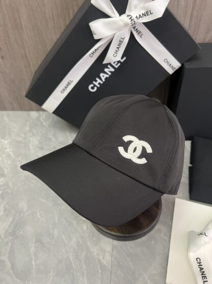 Chanel Classic Casual Baseball Cap - Image 2