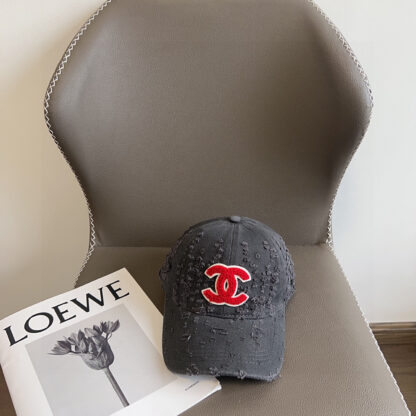 Chanel Classic Casual Baseball Cap - Image 2