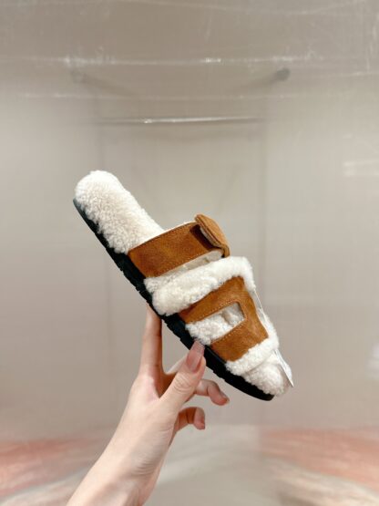 Hermes classic autumn and winter brown versatile fashionable and comfortable wool slippers - Image 2