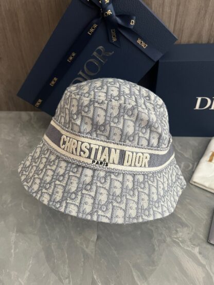 Dior casual fashion bucket hat - Image 3