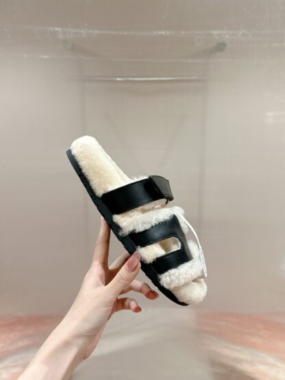 Hermès classic autumn and winter black and white versatile fashionable and comfortable wool slippers - Image 2