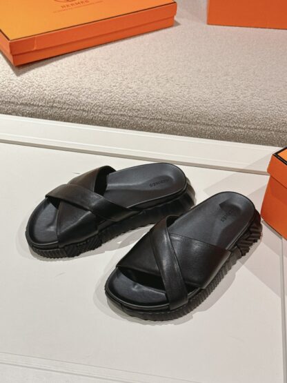 Hermes black soft and comfortable casual cross-slippers - Image 2