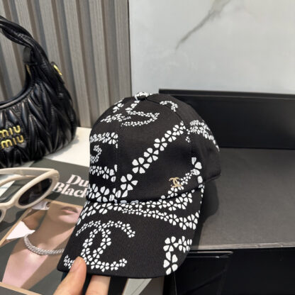 Chanel Classic Casual Baseball Cap - Image 2