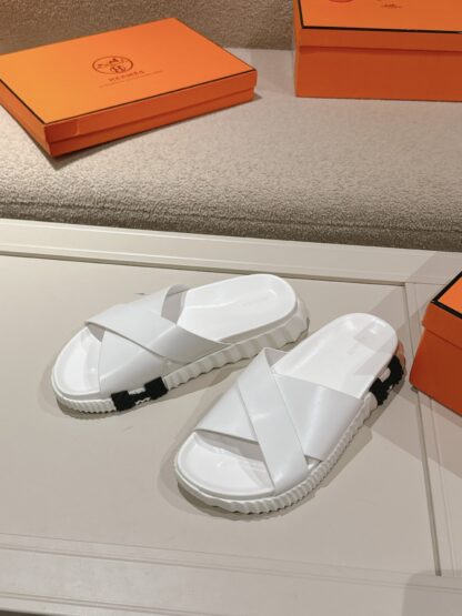 Hermes white soft and comfortable casual cross-slippers - Image 2