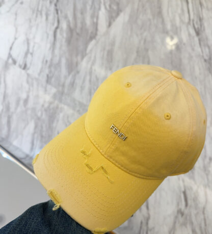 Fendi stylish simple baseball cap - Image 3