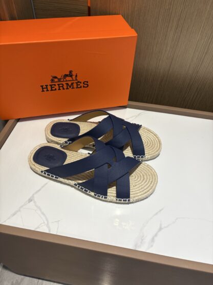 Hermès men's versatile, comfortable, non-slip dark blue casual slippers - Image 2