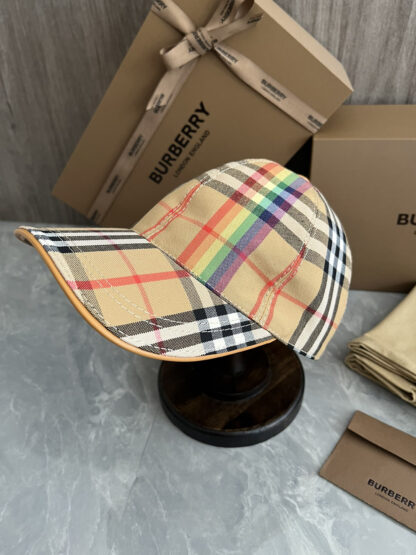 Burberry simple fashion casual baseball cap - Image 3